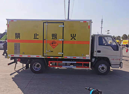 隆尧爆破器材运输车技术升级与安全合规新趋势